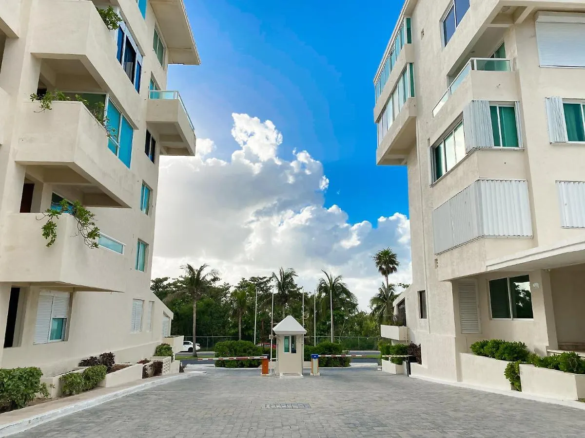 Brisas Shores Penthouse Ocean View Terrace Cancun Hotel Zone 0*,  México